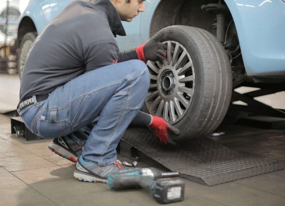 TIRE BALANCE VS. ALIGNMENT: WHICH ONE DO YOU NEED?